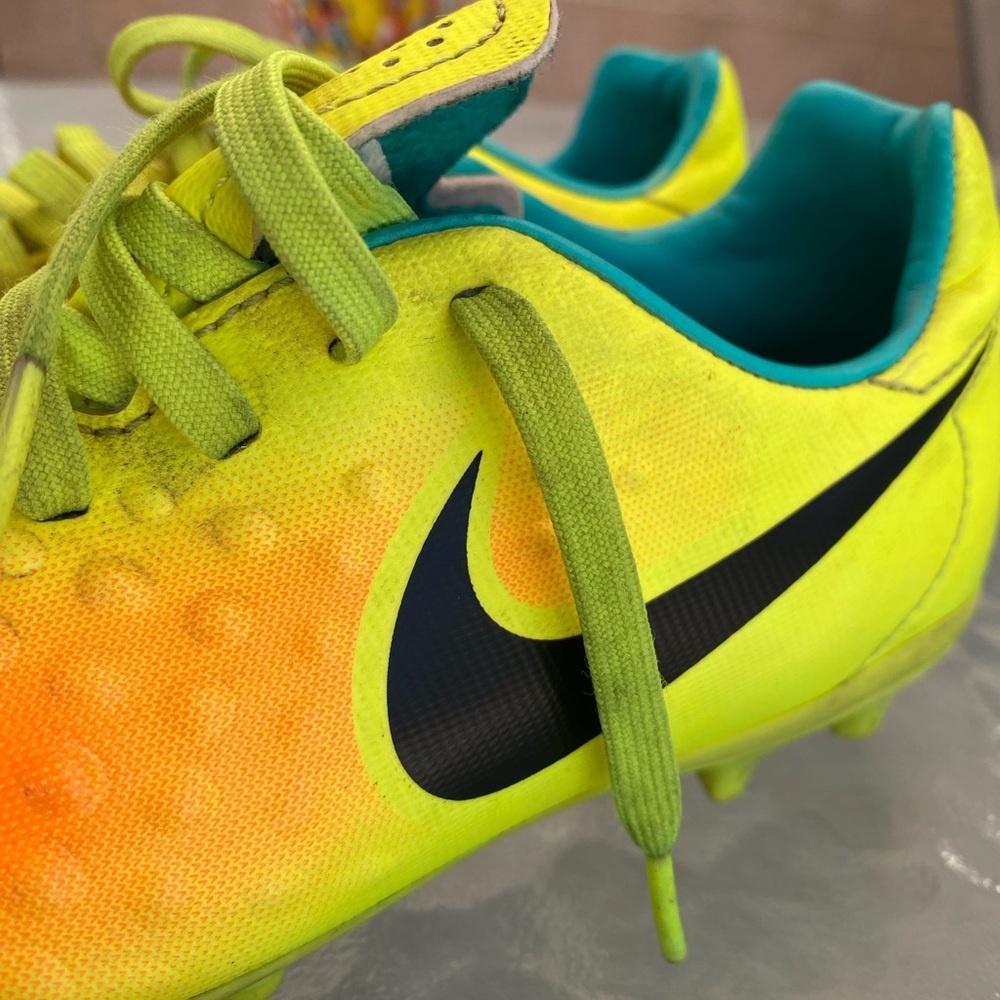 Nike Kids Sneakers - Yellow and Black